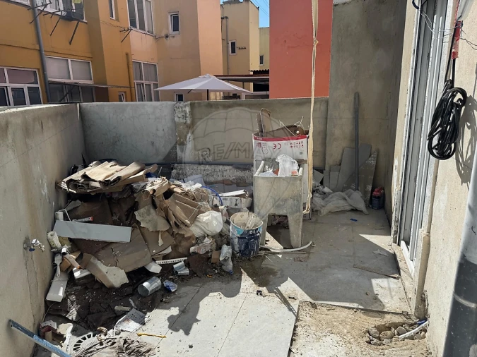 Apartamento T1 para Venda em Beato Foto 5