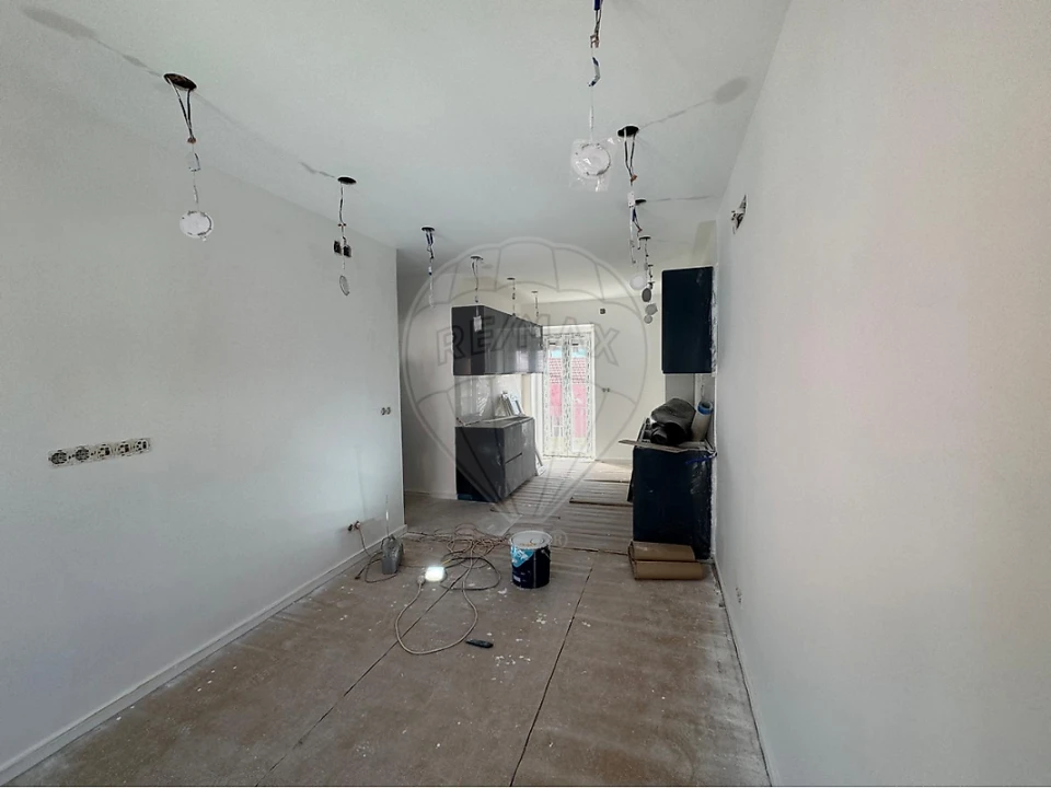Apartamento T1 para Venda em Beato Foto 5