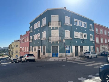 Apartamento T1 para Venda em Beato