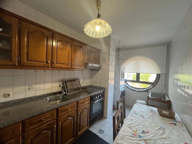Apartamento T2 para Arrendamento em Espinho Foto 17