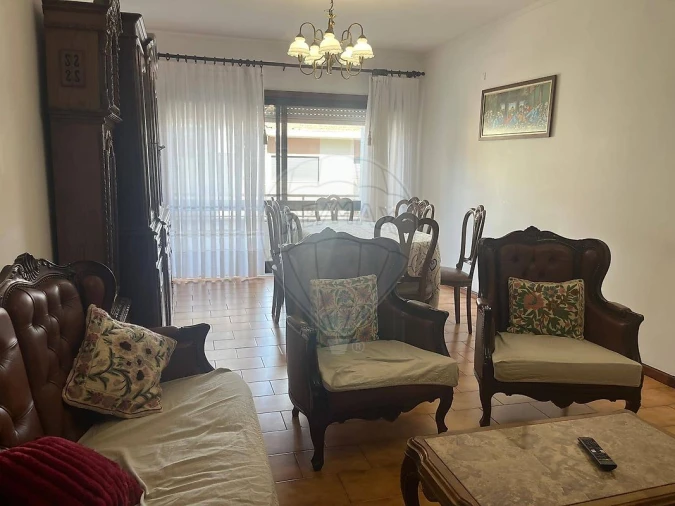 Apartamento T2 para Arrendamento em Espinho Foto 13