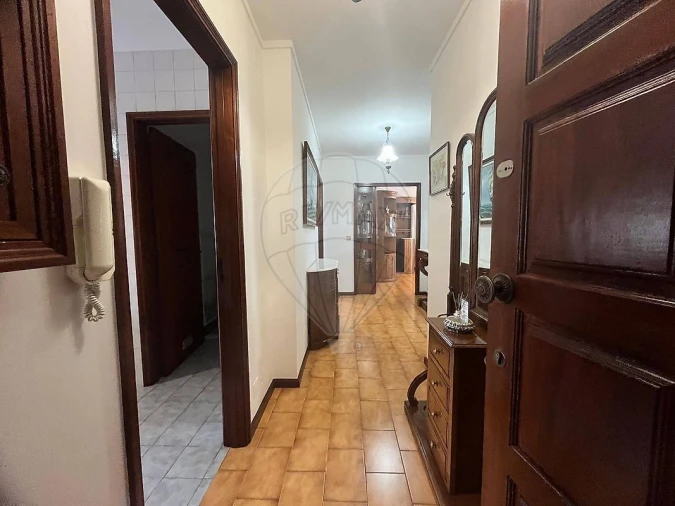 Apartamento T2 para Arrendamento em Espinho Foto 16
