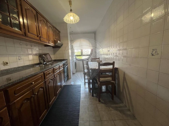 Apartamento T2 para Arrendamento em Espinho Foto 6