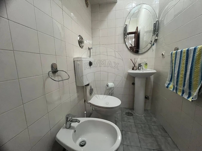Apartamento T2 para Arrendamento em Espinho Foto 5