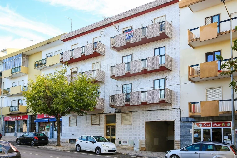 Apartamento T3 para Venda em Sobral de Monte Agraço Foto 29