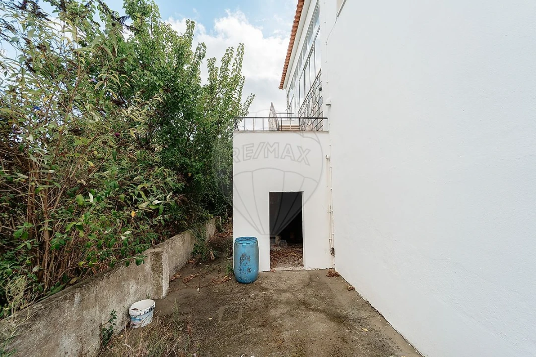 Moradia T3 para Venda em Carvoeira e Carmões Foto 4