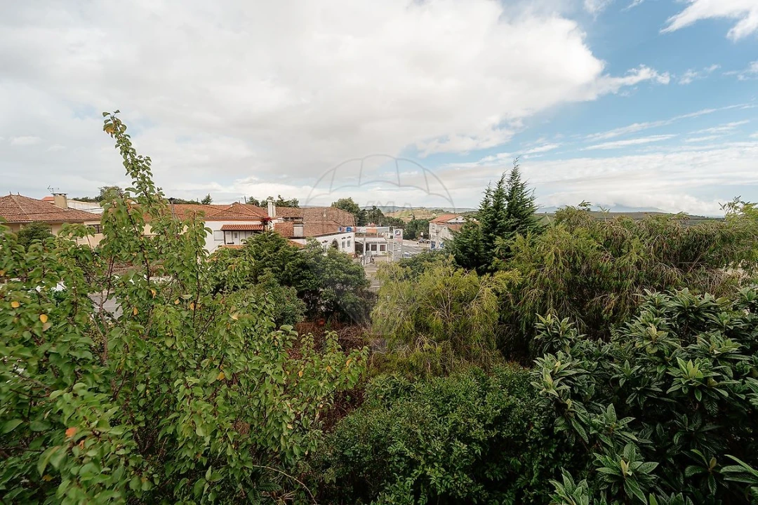 Moradia T3 para Venda em Carvoeira e Carmões Foto 2