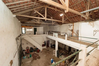 Moradia T3 para Venda em Carvoeira e Carmões