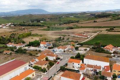 Moradia T3 para Venda em Carvoeira e Carmões