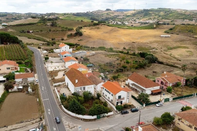 Moradia T3 para Venda em Carvoeira e Carmões