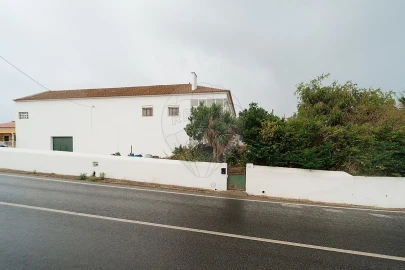Moradia T3 para Venda em Carvoeira e Carmões