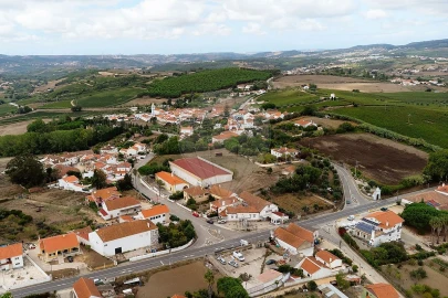 Moradia T3 para Venda em Carvoeira e Carmões