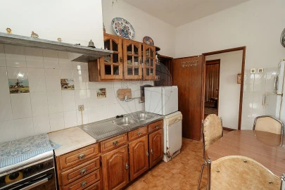 Moradia T3 para Venda em Carvoeira e Carmões