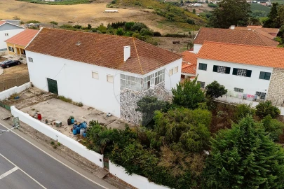 Moradia T3 para Venda em Carvoeira e Carmões