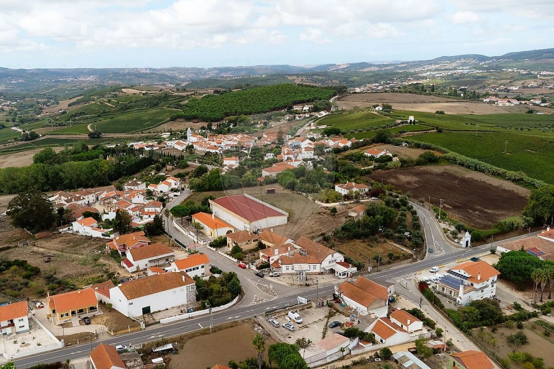 Moradia T3 para Venda em Carvoeira e Carmões Foto 33
