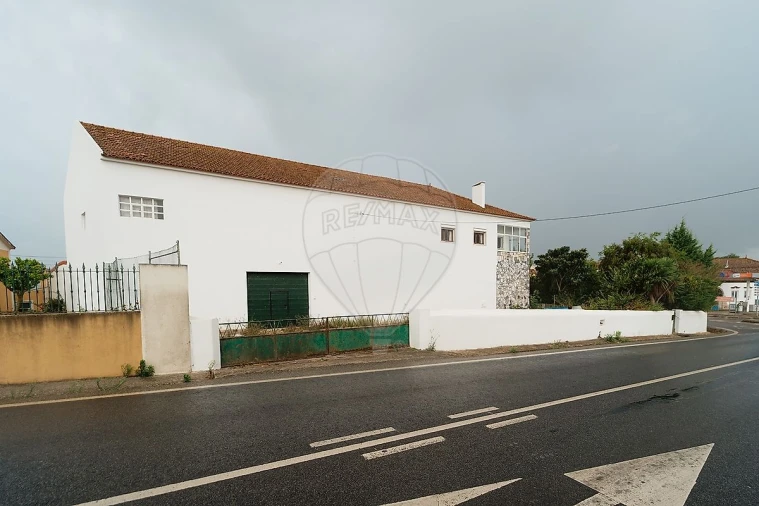 Moradia T3 para Venda em Carvoeira e Carmões Foto 28