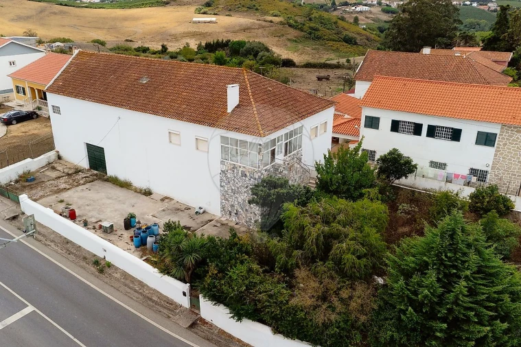 Moradia T3 para Venda em Carvoeira e Carmões Foto 30