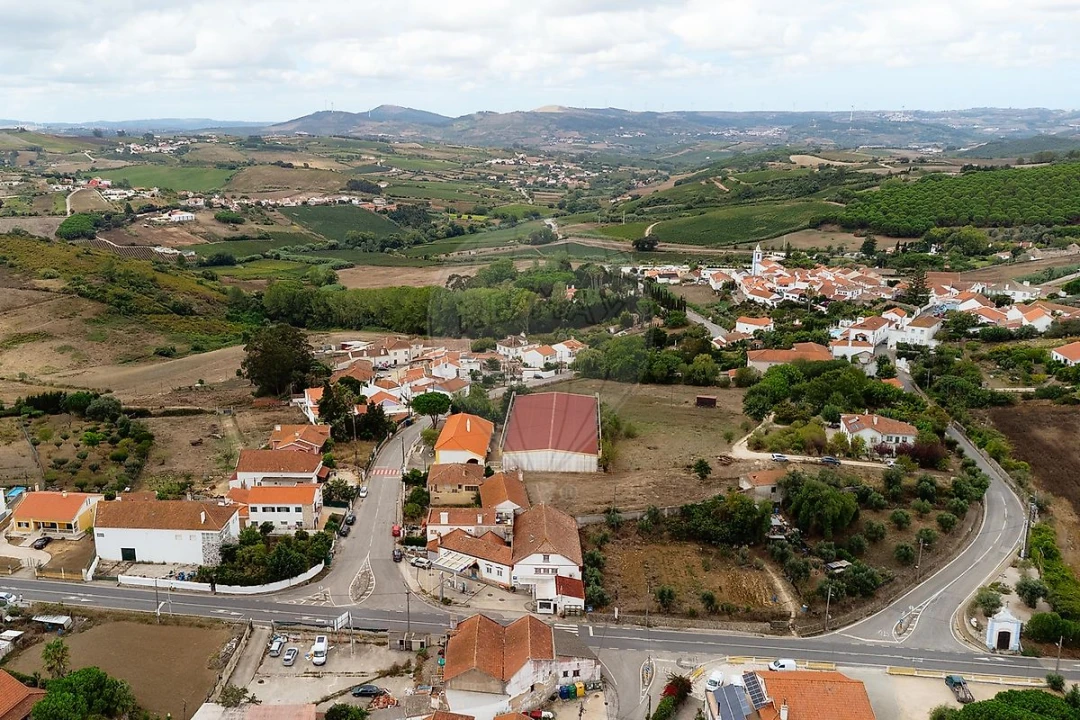 Moradia T3 para Venda em Carvoeira e Carmões Foto 32