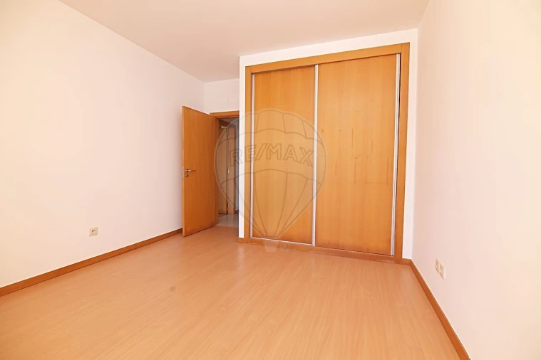 Apartamento T4 para Venda em Pinhal Novo Foto 28
