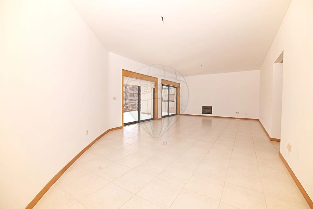 Apartamento T4 para Venda em Pinhal Novo Foto 7