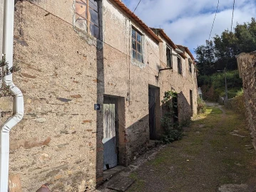 Moradia T6 para Venda em Côja e Barril de Alva