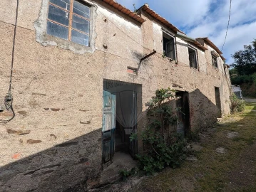Moradia T6 para Venda em Côja e Barril de Alva