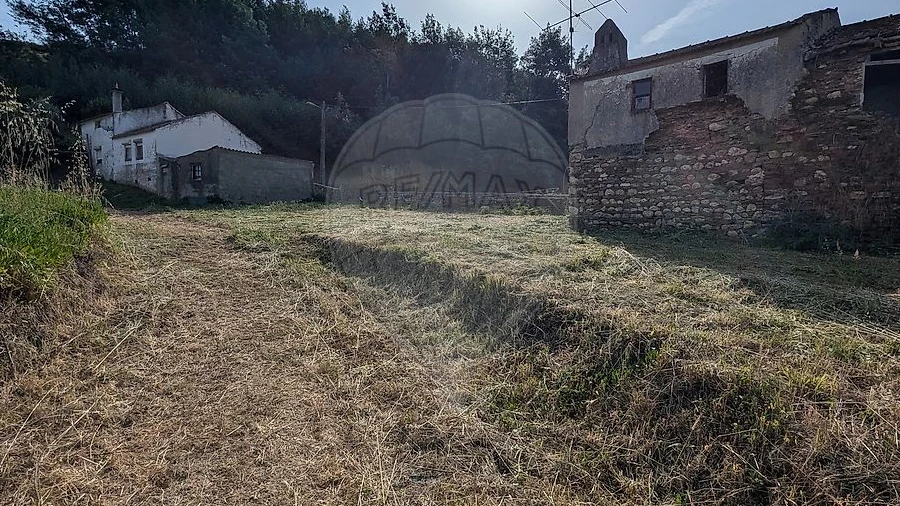 Moradia T6 para Venda em Côja e Barril de Alva