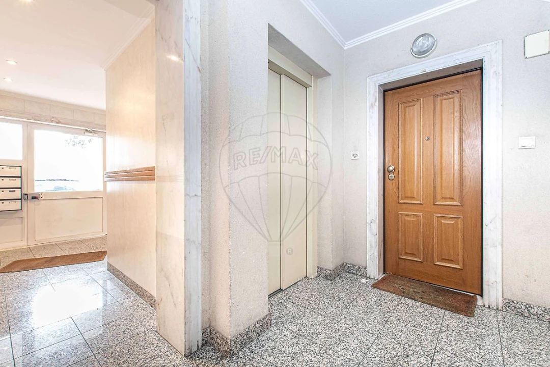 Apartamento T3 para Venda em Vialonga Foto 14