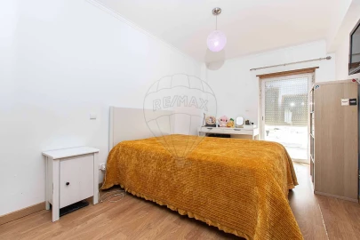 Apartamento T3 para Venda em Vialonga