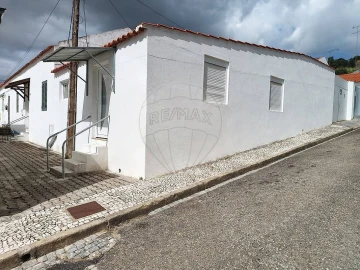 Moradia T3 para Venda em Coruche, Fajarda e Erra