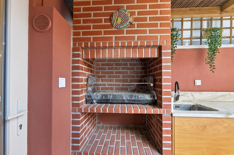Moradia T4 para Venda em Queluz e Belas Foto 36