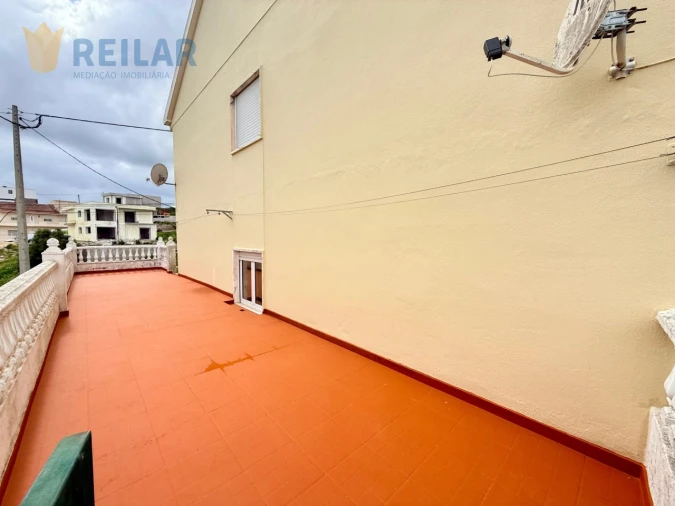 Moradia T6 para Venda em Vialonga Foto 26