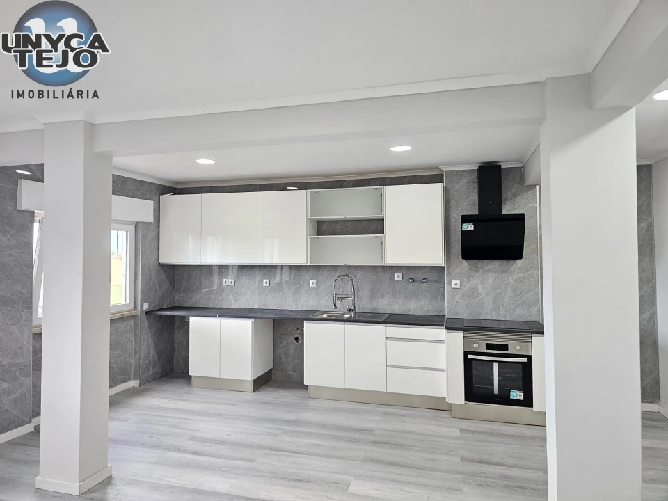 Apartamento T2 para Venda em Setubal (São Sebastião) Foto 4