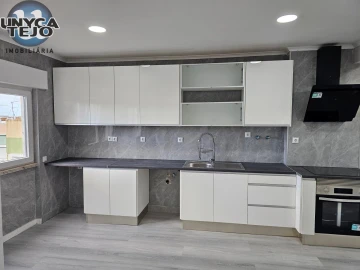 Apartamento T2 para Venda em Setubal (São Sebastião)