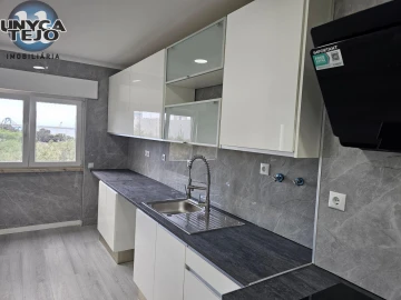 Apartamento T2 para Venda em Setubal (São Sebastião)