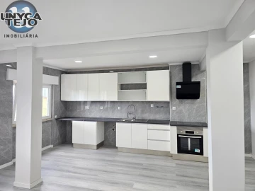 Apartamento T2 para Venda em Setubal (São Sebastião)