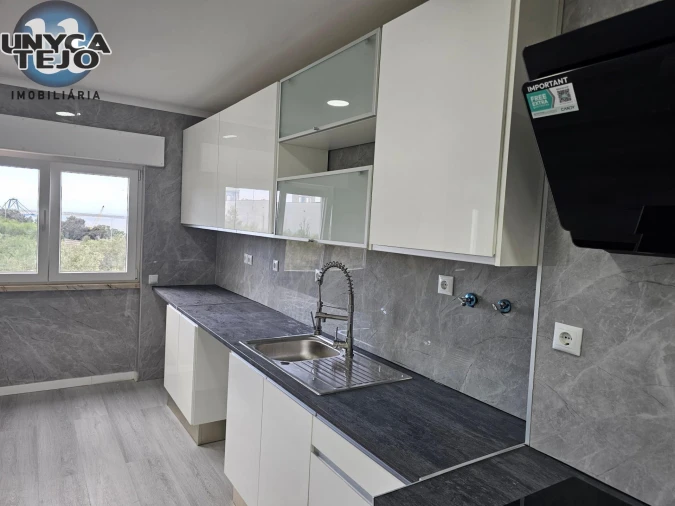 Apartamento T2 para Venda em Setubal (São Sebastião) Foto 2