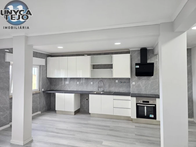 Apartamento T2 para Venda em Setubal (São Sebastião) Foto 4