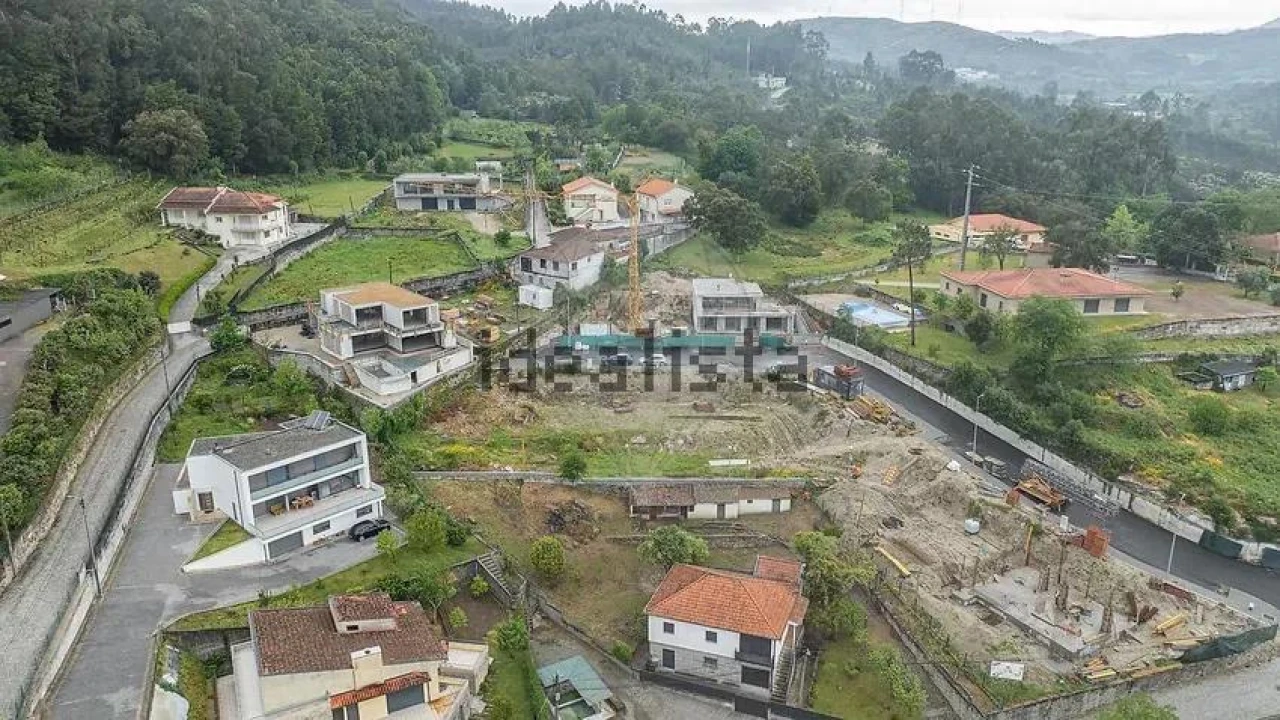 Moradia T3 para Venda em Povoa de Lanhoso (N. Senhora do Amparo) Foto 12