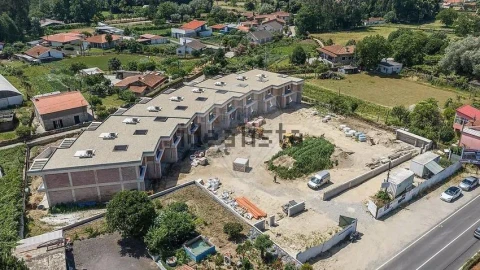Moradia T3 para Venda em Rendufe