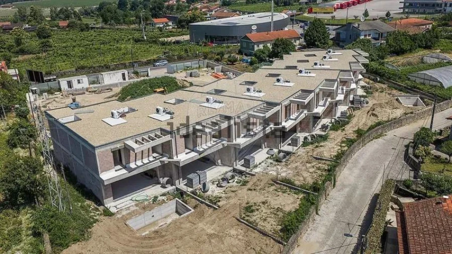 Moradia T3 para Venda em Rendufe Foto 40