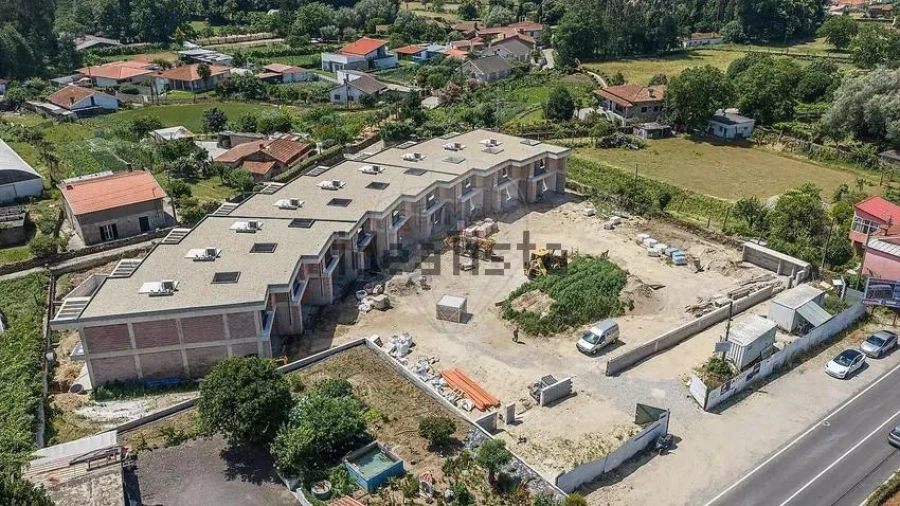 Moradia T3 para Venda em Rendufe Foto 44