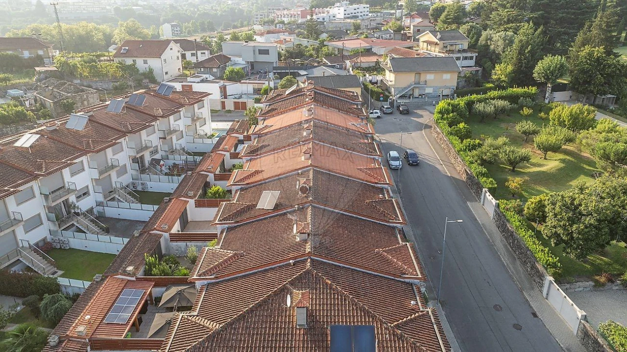 Moradia T3 para Venda em Povoa de Lanhoso (N. Senhora do Amparo) Foto 3