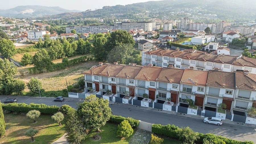 Moradia T3 para Venda em Povoa de Lanhoso (N. Senhora do Amparo) Foto 2