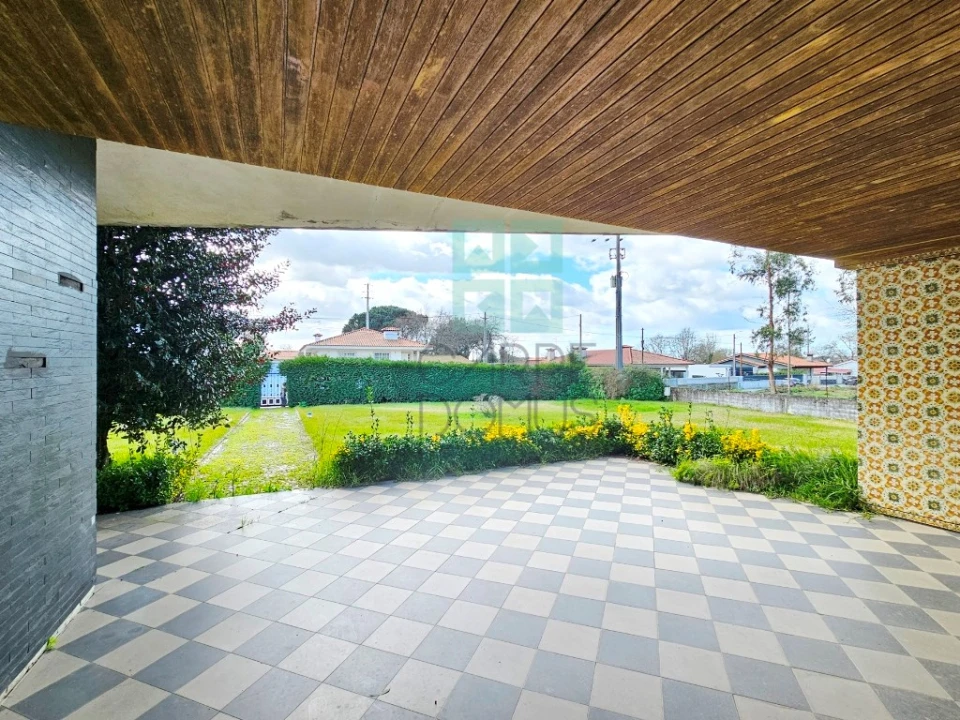 Moradia T5 para Venda em Ruivães e Novais Foto 57