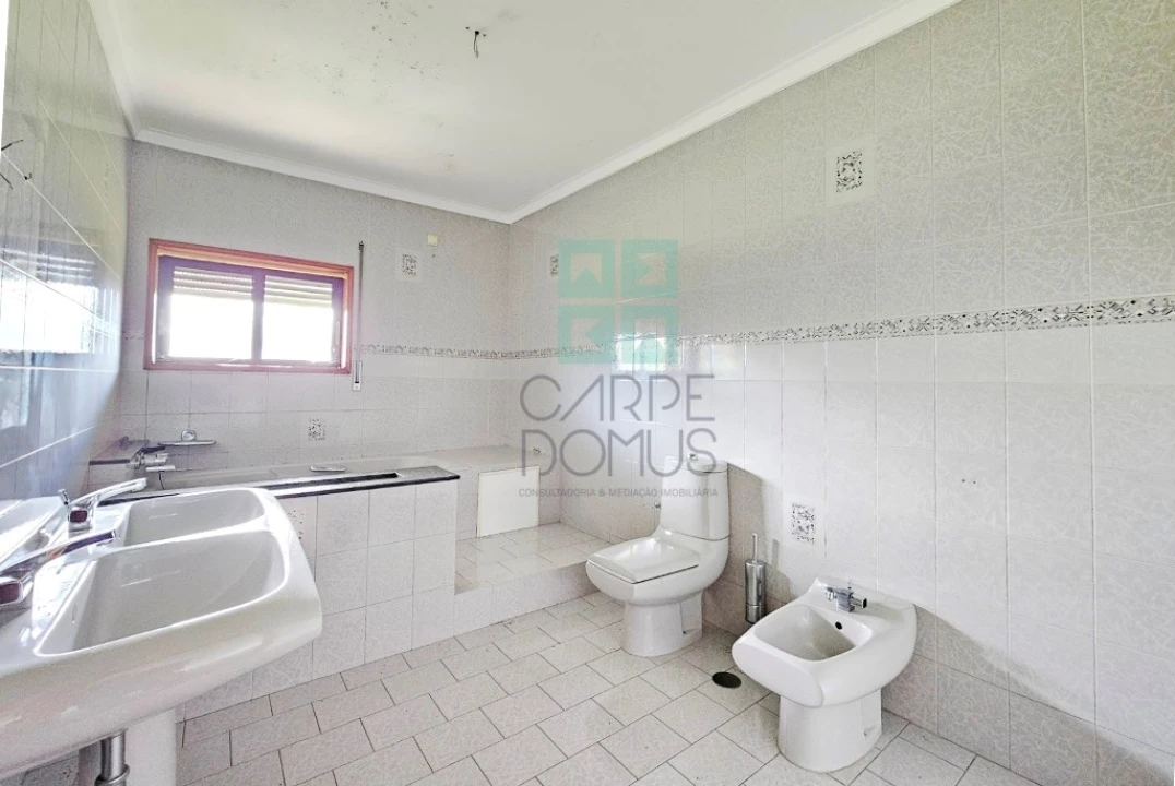 Moradia T5 para Venda em Ruivães e Novais Foto 25