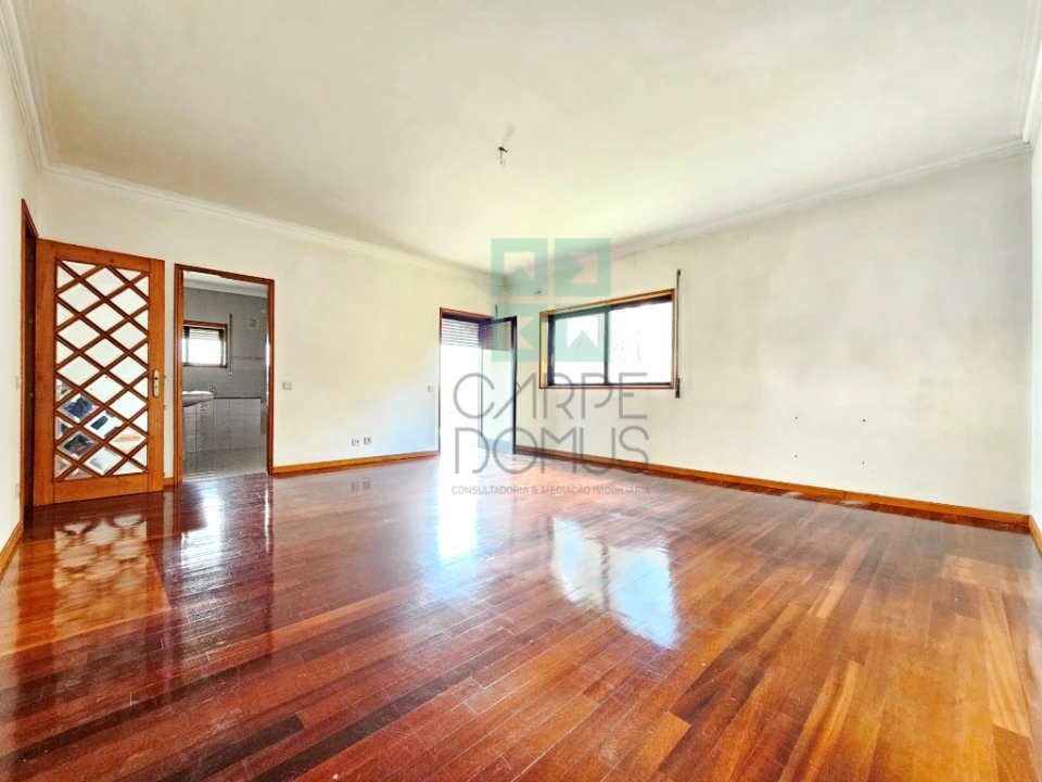 Moradia T5 para Venda em Ruivães e Novais Foto 8