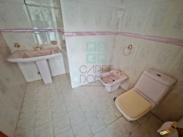 Moradia T5 para Venda em Ruivães e Novais