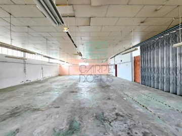 Moradia T5 para Venda em Ruivães e Novais