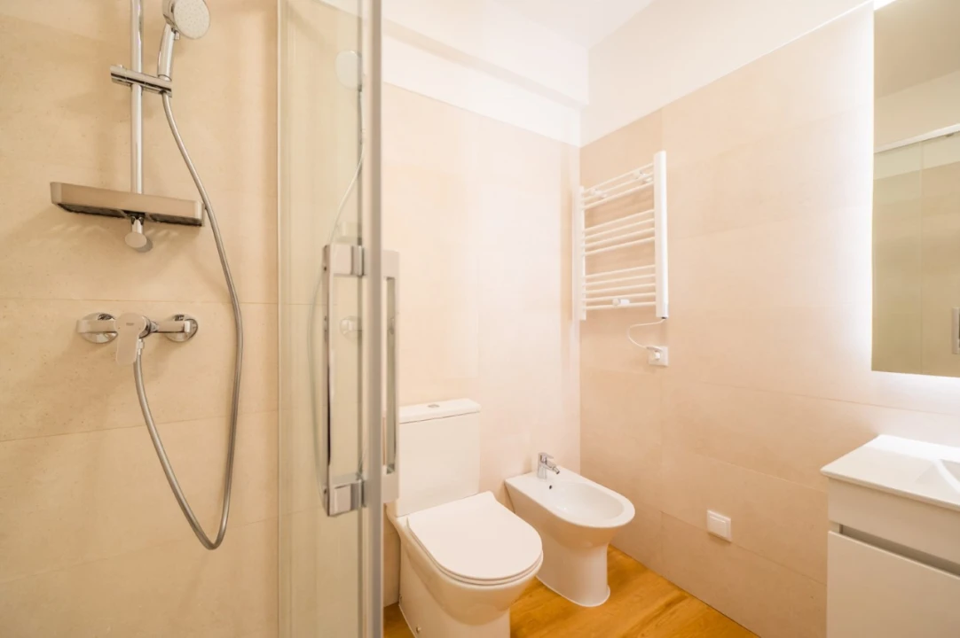 Apartamento T1 para Arrendamento em Massamá e Monte Abraão Foto 25